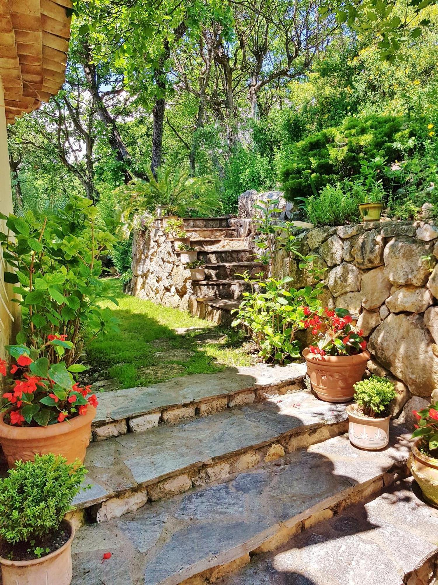 La Bastide Des Pins Vence Exterior foto